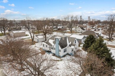 303 W 15th St, Schuyler, NE 68661 - photo 2