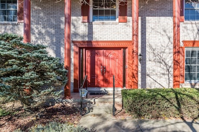 6882 Post Oak Dr, West Bloomfield, MI 48322 - photo 3