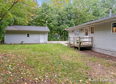 3150BlackmerRd14Lores