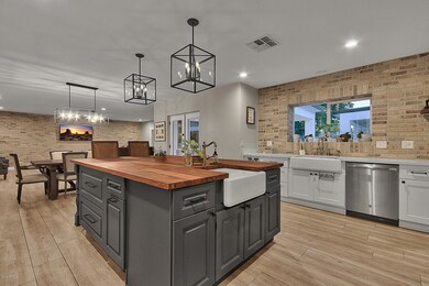 Kitchen (2)