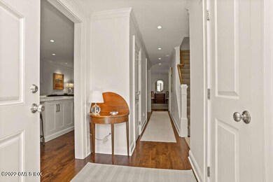 78 River Rd Cos Cob CT 06807-small-020-0