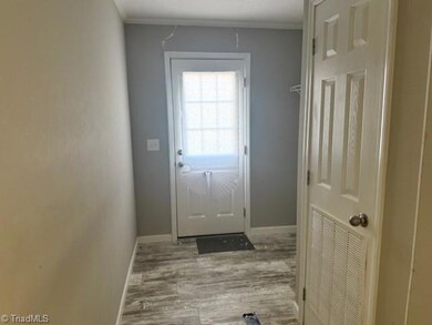 110 Shannon Dr, Reidsville, NC 27320 - photo 7