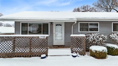 2908 Valleyview Dr, Fairborn, OH 45324 - photo 5