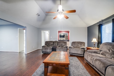 11711 Stillwater Dr, Houston, TX 77070 - photo 5