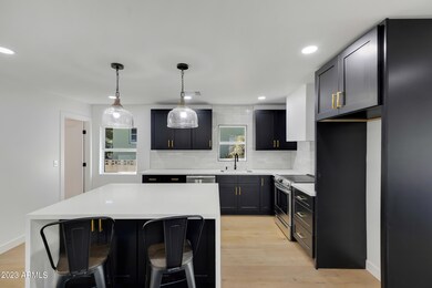 934 S Maple Ave-7