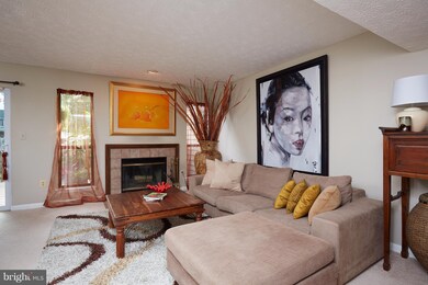 6404 Loring Dr, Columbia, MD 21045 - photo 2