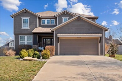 10218 Theden Cir, Lenexa, KS 66220 - photo 3