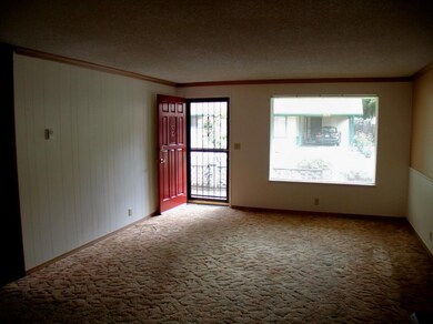 735 Brookside Cir, Rogue River, OR 97537 - photo 2