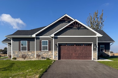 631 Anjali Ct unit R, Sycamore, IL 60178 - photo 2