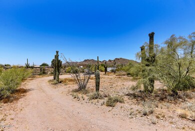 4780-North-Tomahawk-Road-10