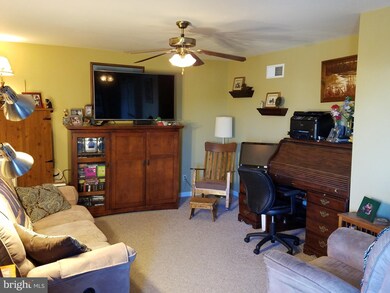 1628 Malibu Dr, Chambersburg, PA 17202 - photo 5