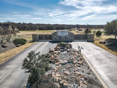 209 Maverick Ct, Granbury, TX 76049 - photo 3