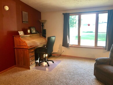 402 N Grover St, Warren, IN 46792 - photo 5