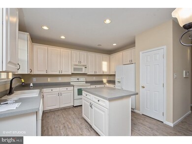 641 Ironwood Dr, Williamstown, NJ 08094 - photo 2