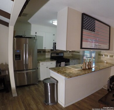 8411 Flint Rock Dr, Boerne, TX 78006 - photo 2