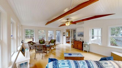 sunroom toward kitchen