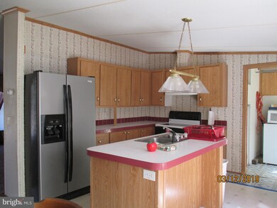 131 Virginia Line Rd, Berkeley Springs, WV 25411 - photo 6