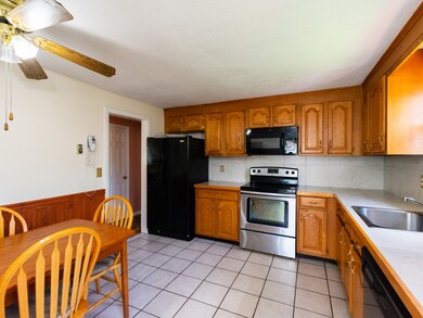 93 Graymore Rd, Waltham, MA 02451 - photo 5