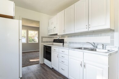 446 W Parson-5