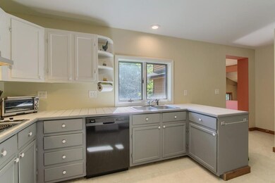 856 N Main St, Orange, MA 01364 - photo 5