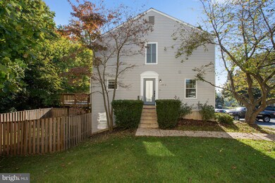 13812 Fount Beattie Ct, Centreville, VA 20121 - photo 2