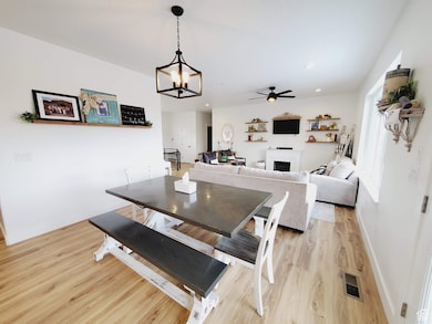 284 W 270 N, Moroni, UT 84646 - photo 3