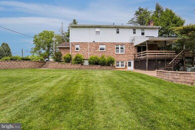 3418 Eisenbrown Rd, Reading, PA 19605 - photo 5