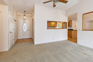 487 Honeycutt Dr, Grants Pass, OR 97526 - photo 5