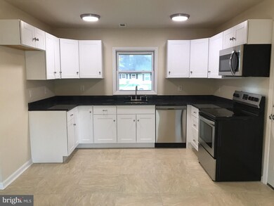 51 Peachfield Ln, Willingboro, NJ 08046 - photo 5