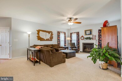 24 Banner Spring Cir, Stafford, VA 22554 - photo 6
