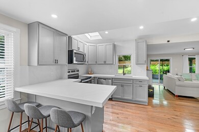 11 Heroult Rd, Worcester, MA 01606 - photo 2