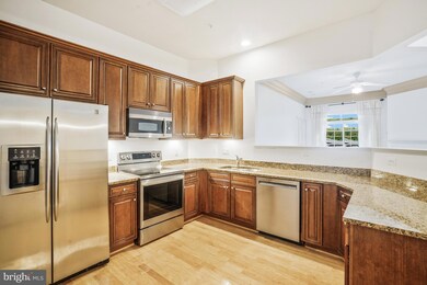 7871 Rolling Woods Ct unit 1402, Springfield, VA 22152 - photo 3