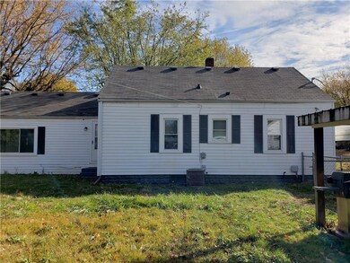 2021 Drexel Dr, Anderson, IN 46011 - photo 6