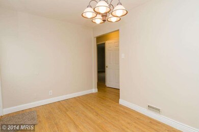 8706 Jenifer Rd, Parkville, MD 21234 - photo 4