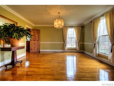 Formal Dining Room suited for Banquets. 9 Foot Cei