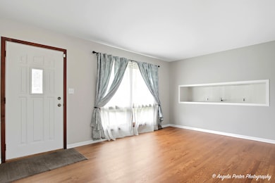 1320 Meadow Ln, McHenry, IL 60050 - photo 4