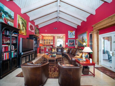 Family Room to Bar
