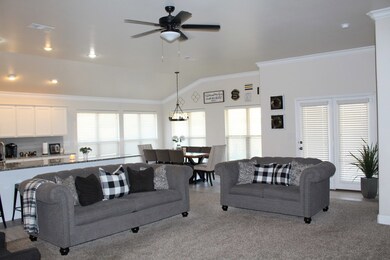 900 Saguaro Cir, Odessa, TX 79765 - photo 2