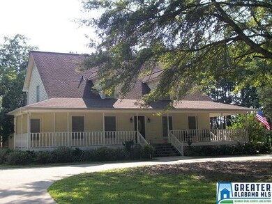 New Architectural Asphalt Shingled Roof.  Only 4 m