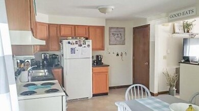 27 Bither St unit 29, Springfield, MA 01118 - photo 4