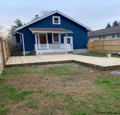 17 Wayne St, Troy, NY 12180 - photo 2