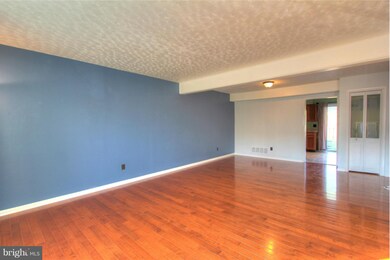 5811 Richardson Mews Square, Halethorpe, MD 21227 - photo 5