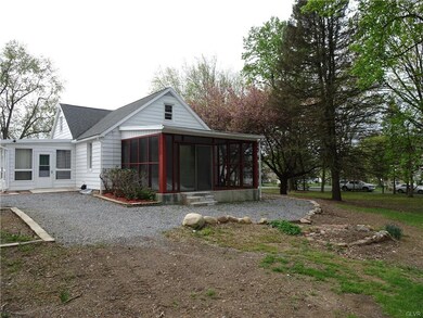 303 Spruce St, Walnutport, PA 18088 - photo 5