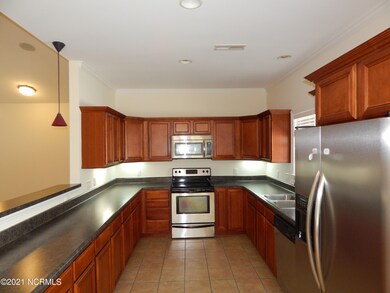 912 Dearborn Ct, Winterville, NC 28590 - photo 6