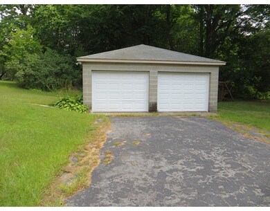 65 Burnett St, Auburn, MA 01501 - photo 5