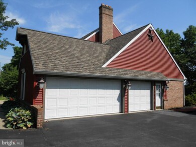 10 Buckingham Dr, Reading, PA 19605 - photo 3