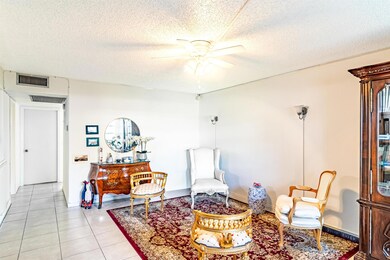 213 Fanshaw F unit 2130, Boca Raton, FL 33434 - photo 3