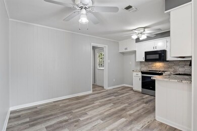 Dining/Kitchen