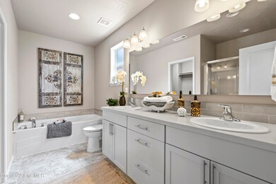 Hudson - Master Bathroom