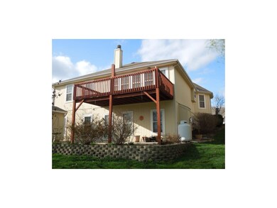 Deck plus Comfortable Patio to enjoy those summer 